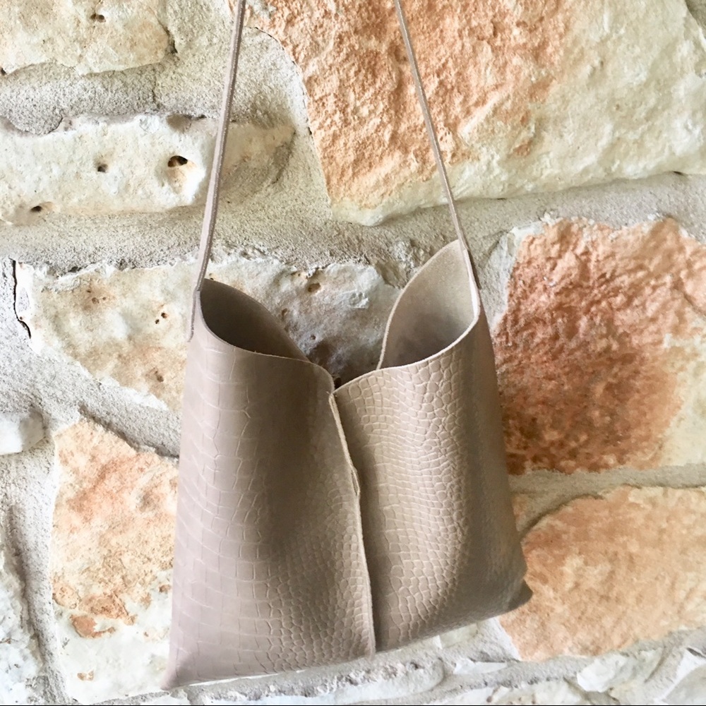 New!! Crocodile Tote and Cutch Combo in Taupe - Picture 5 of 8